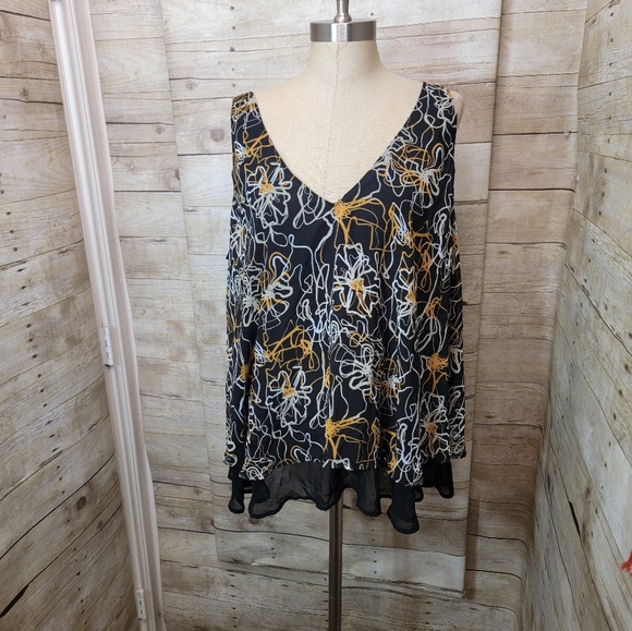Lane Bryant tank - Picture 1 of 5